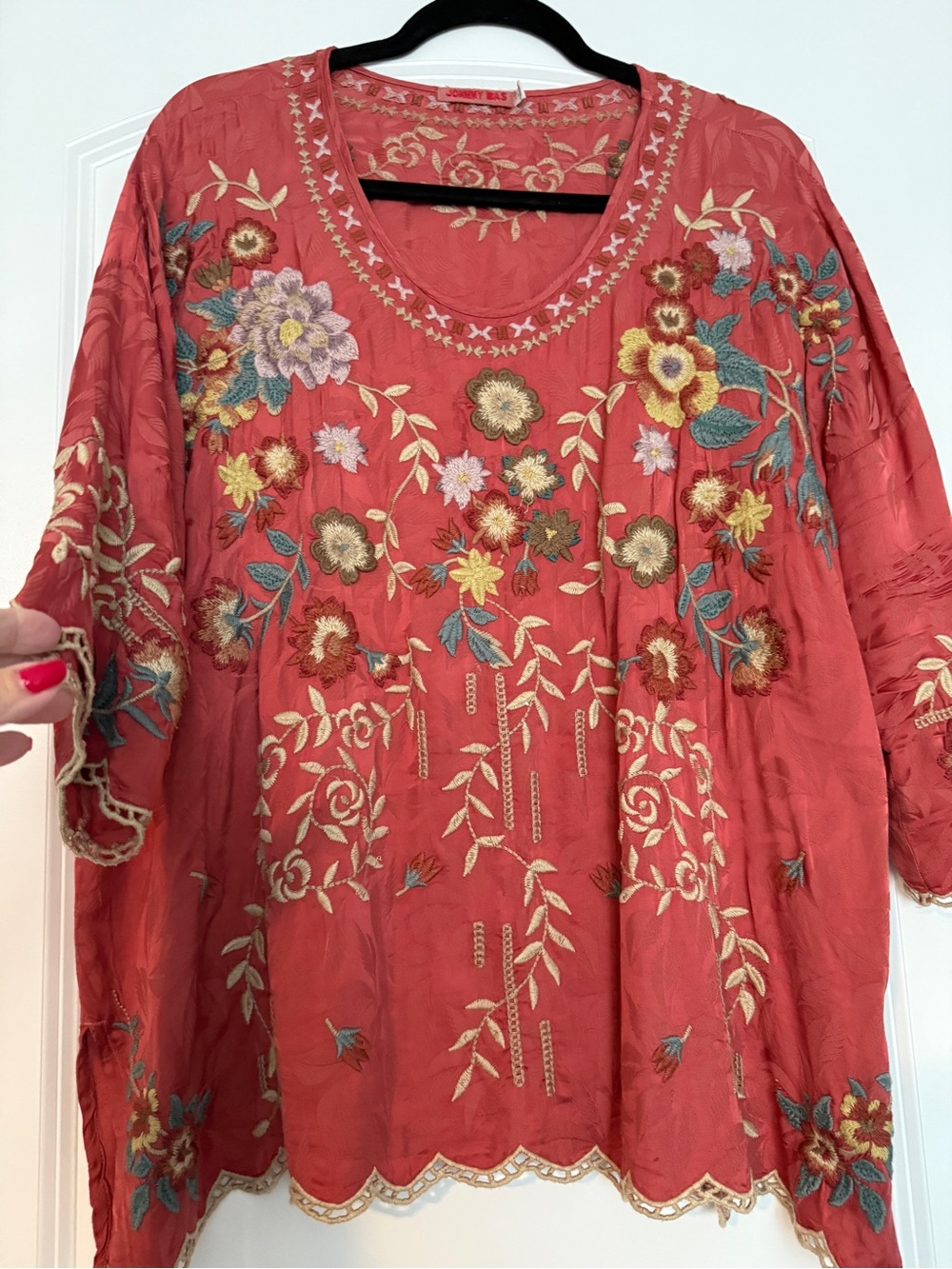 Johnny Was Vibrant Rosewood color silk  Embroidered Floral Scoop-Neck Tunic